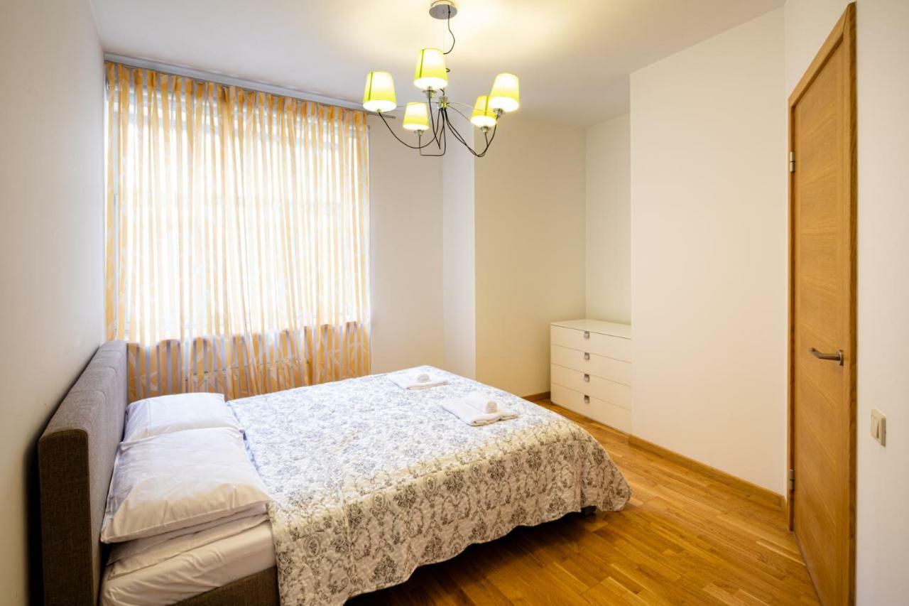 Old Riga Two Bedroom Apartment At Galleria ภายนอก รูปภาพ